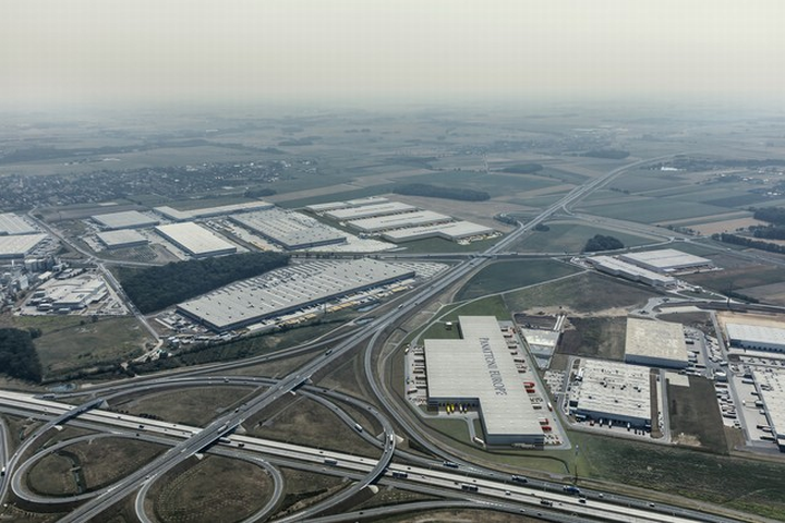 /uploads/posts/98ac93969ce5fa690361e53b1c2eae5e1a95e307/images/Panattoni - Savills.png